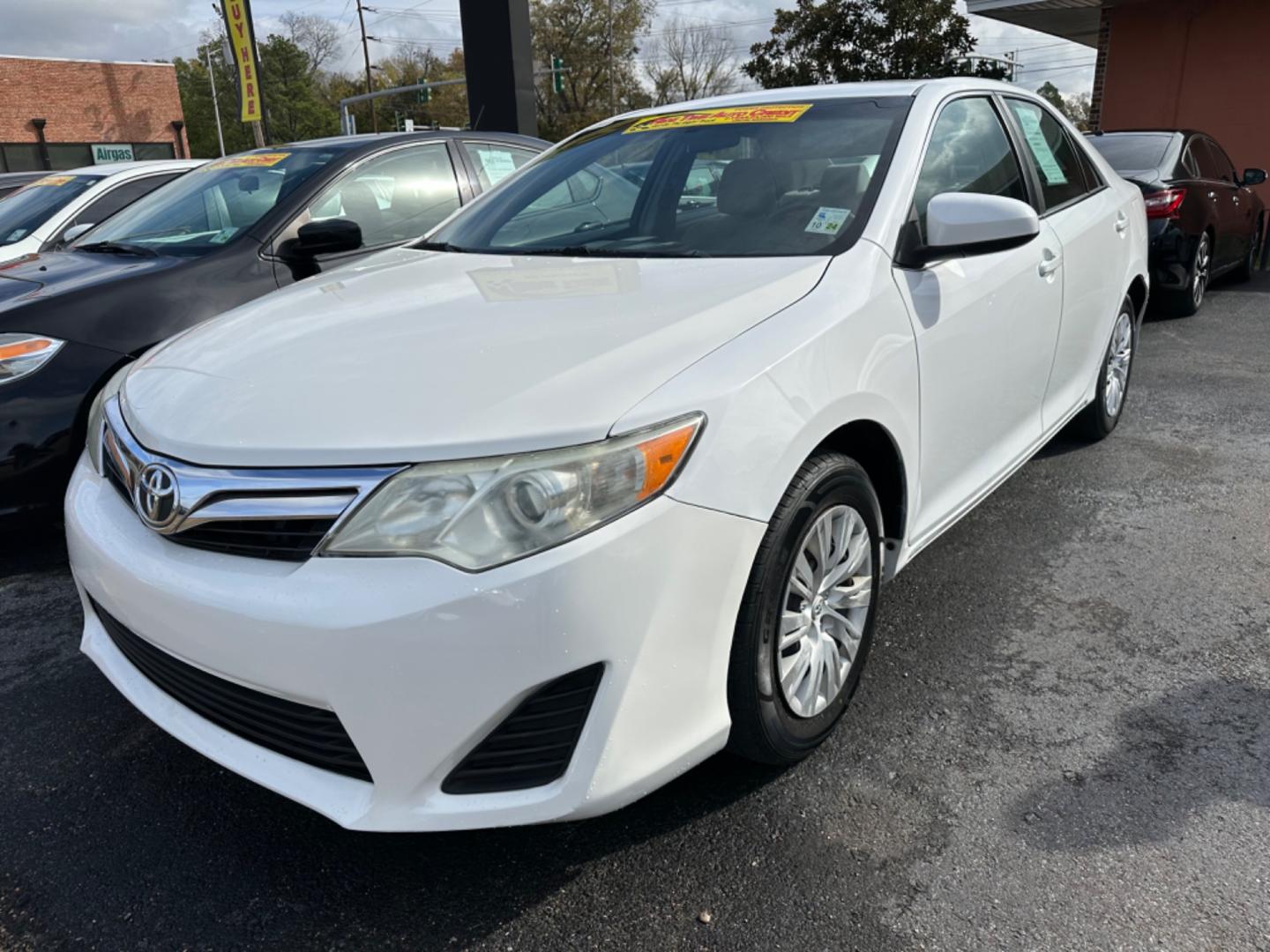 2012 Toyota Camry SE (4T1BF1FK1CU) with an 2.5L L4 DOHC 16V engine, 6-Speed Automatic transmission, located at 419 N 18th St., Monroe, LA, 71201, (318) 410-9250, 32.514370, -92.105133 - Photo#0